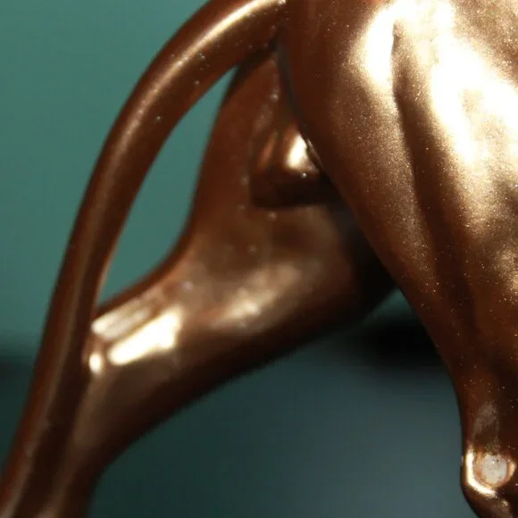 Brand New Gold Resin Lion Statue Ornament Home Decor with Glittery Head - Picture 2 of 11